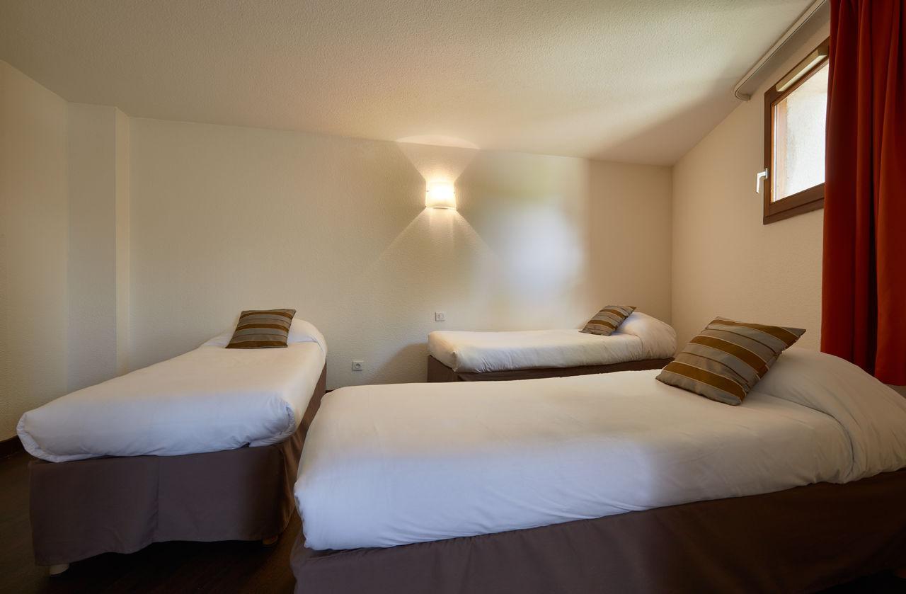 Logis Des Trois Massifs Hotell Claix  Eksteriør bilde